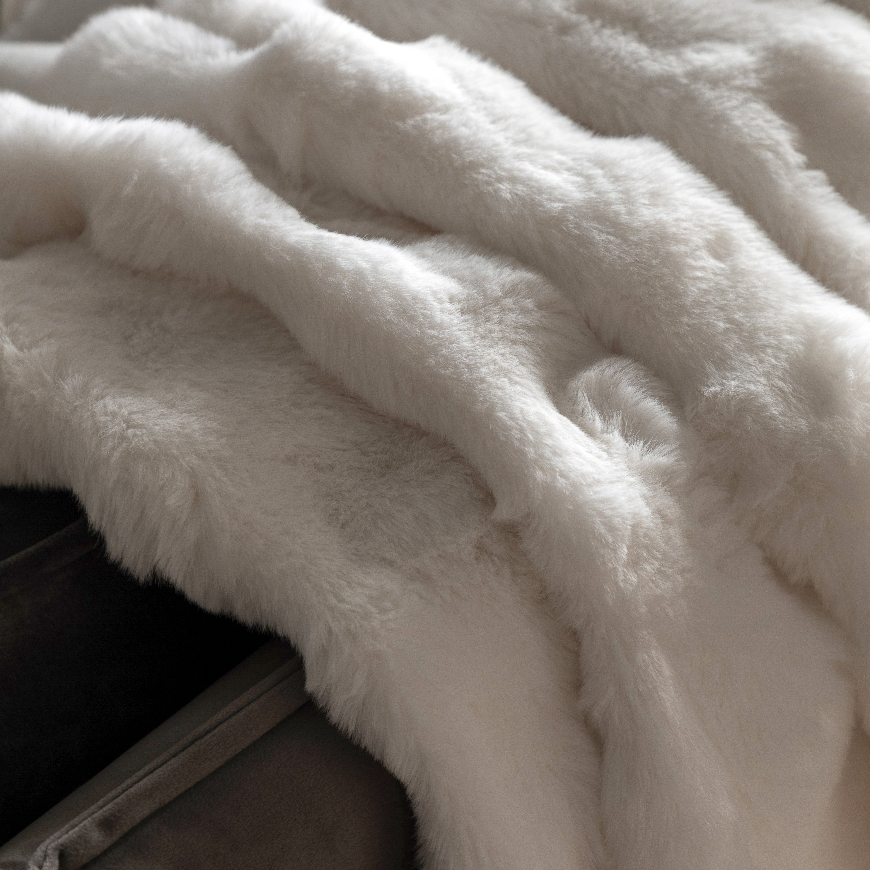 Marshmallow Rabbit Faux Fur Cream Throw | Extra Large